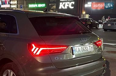 Внедорожник / Кроссовер Audi Q3 2020 в Киеве