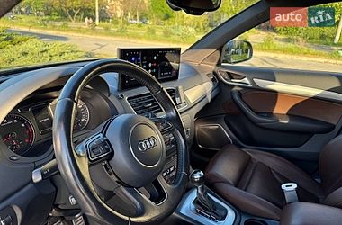 Внедорожник / Кроссовер Audi Q3 2015 в Днепре
