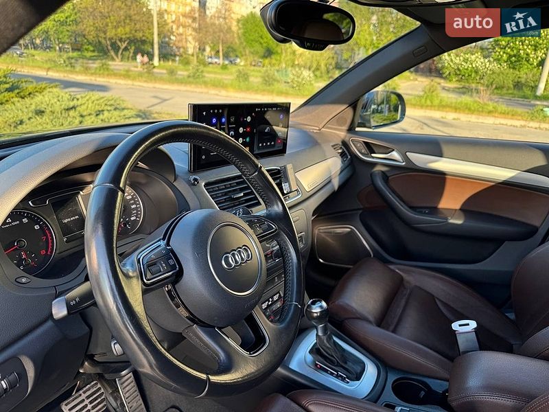 Внедорожник / Кроссовер Audi Q3 2015 в Днепре