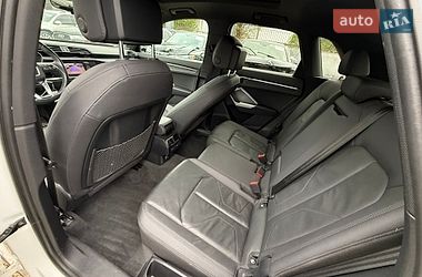 Внедорожник / Кроссовер Audi Q3 2020 в Стрые