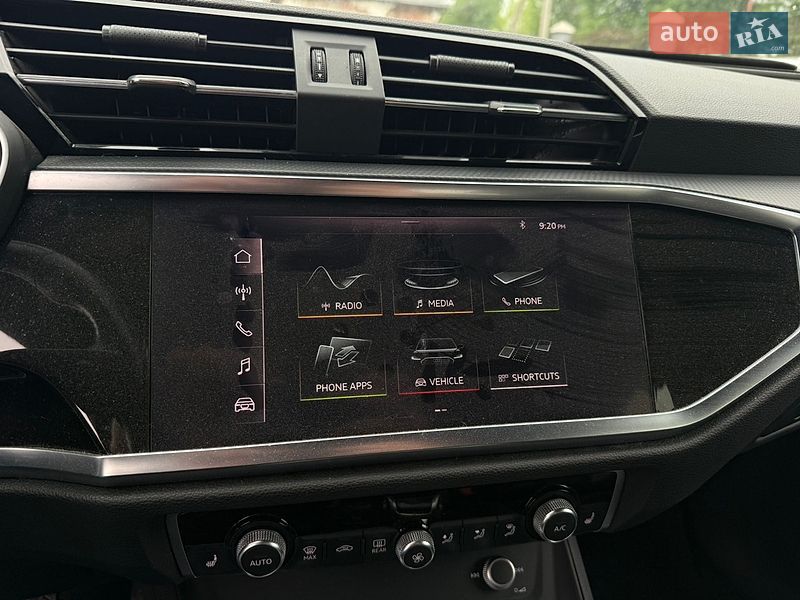 Внедорожник / Кроссовер Audi Q3 2020 в Стрые