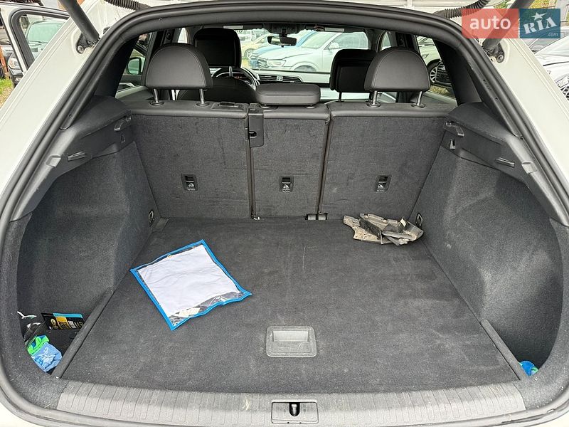 Внедорожник / Кроссовер Audi Q3 2020 в Стрые