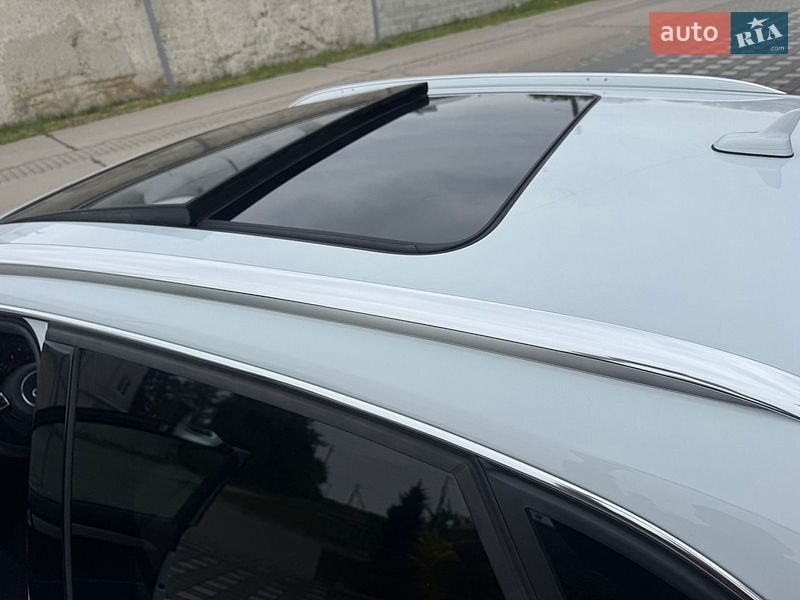 Внедорожник / Кроссовер Audi Q3 2017 в Стрые