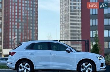 Позашляховик / Кросовер Audi Q3 2020 в Києві