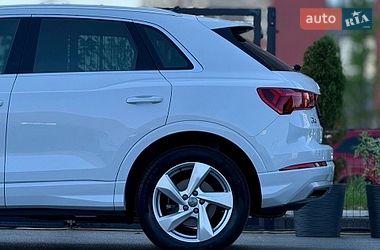 Позашляховик / Кросовер Audi Q3 2020 в Києві