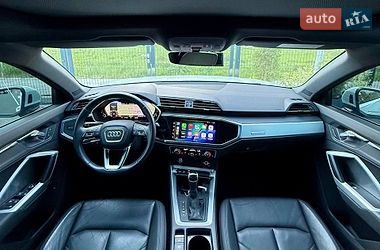 Позашляховик / Кросовер Audi Q3 2020 в Києві