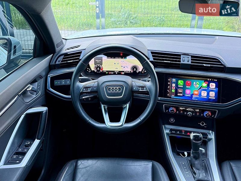 Позашляховик / Кросовер Audi Q3 2020 в Києві