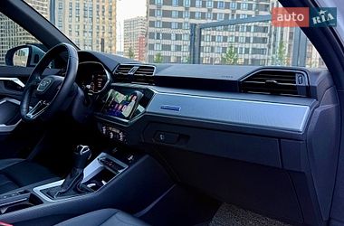 Позашляховик / Кросовер Audi Q3 2020 в Києві