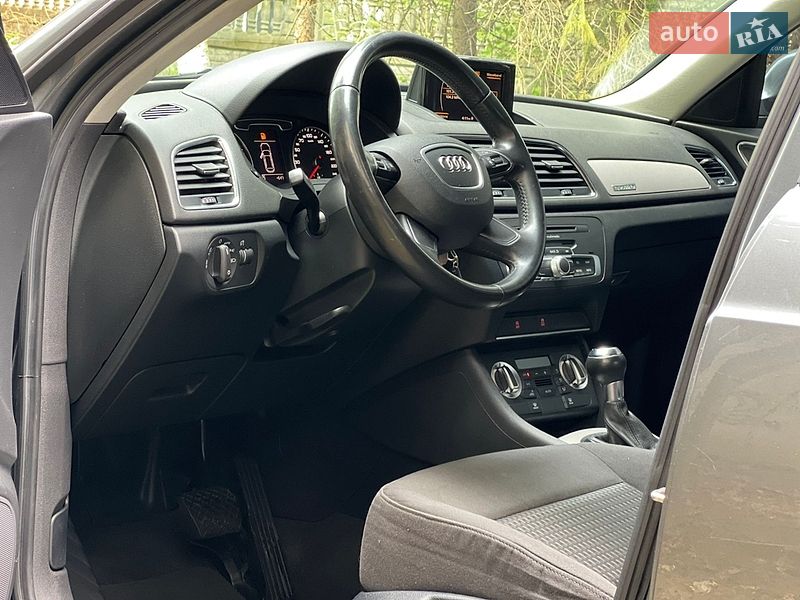 Внедорожник / Кроссовер Audi Q3 2014 в Ивано-Франковске