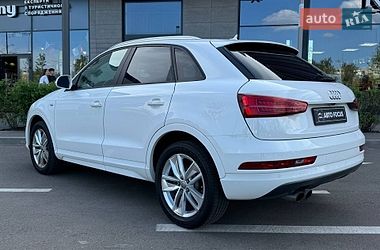 Внедорожник / Кроссовер Audi Q3 2017 в Киеве