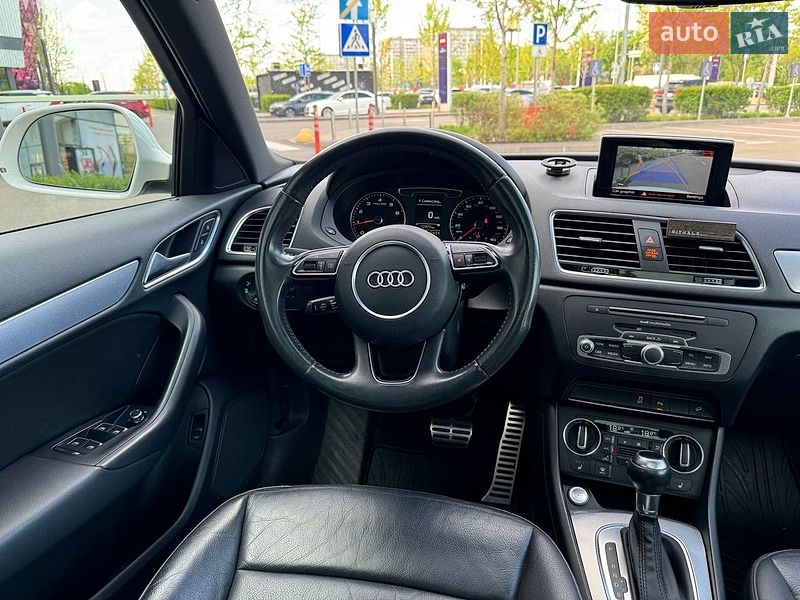Внедорожник / Кроссовер Audi Q3 2017 в Киеве
