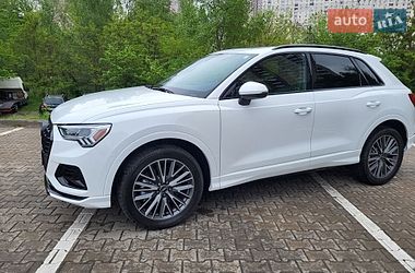 Внедорожник / Кроссовер Audi Q3 2022 в Киеве
