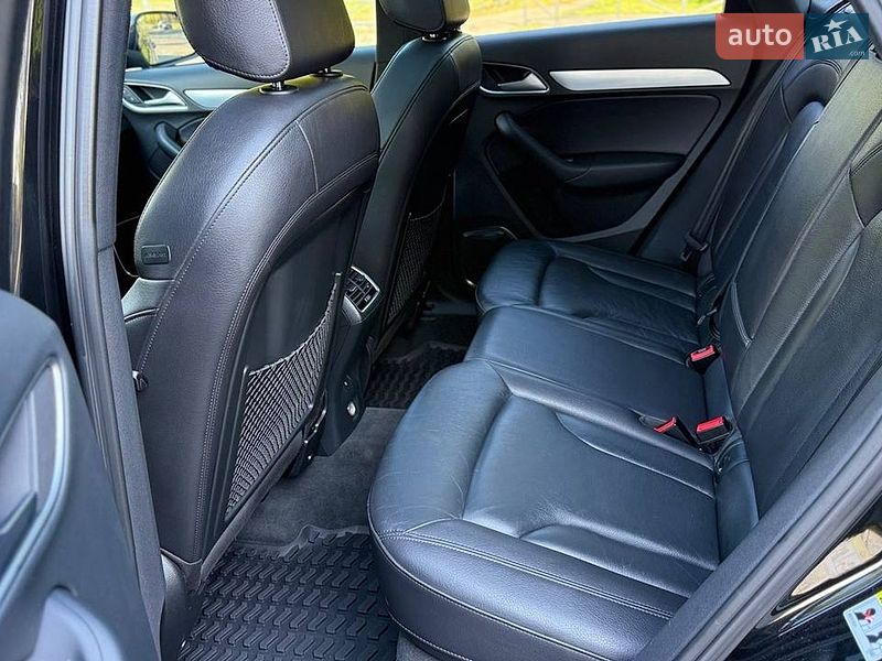 Внедорожник / Кроссовер Audi Q3 2017 в Одессе