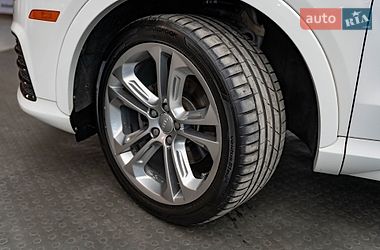 Внедорожник / Кроссовер Audi Q3 2016 в Киеве