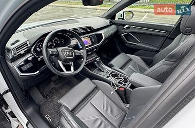 Внедорожник / Кроссовер Audi Q3 2023 в Киеве