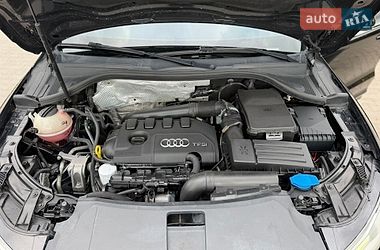Внедорожник / Кроссовер Audi Q3 2017 в Луцке