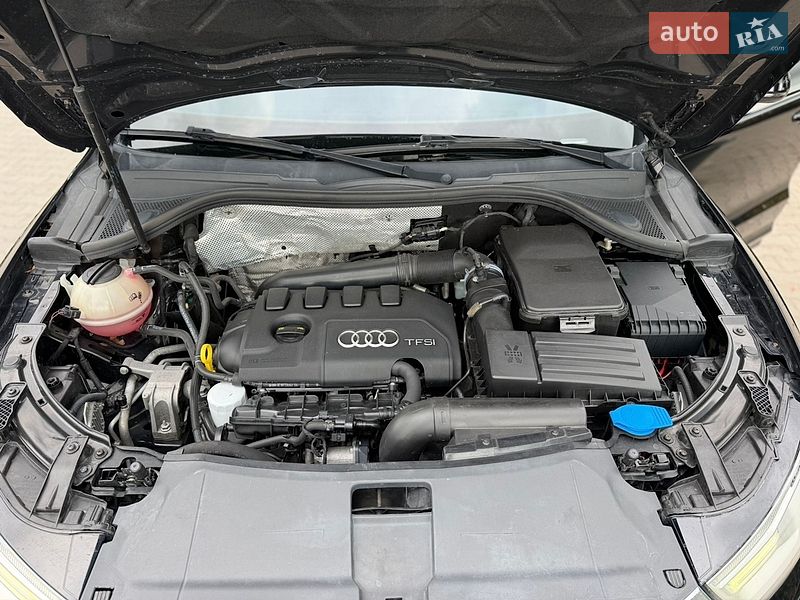 Внедорожник / Кроссовер Audi Q3 2017 в Луцке