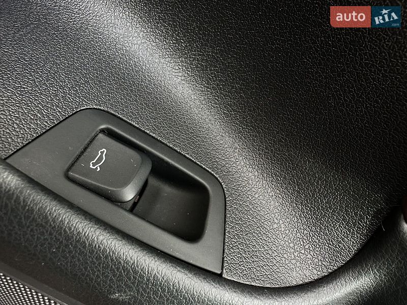 Позашляховик / Кросовер Audi Q3 2016 в Білогородці