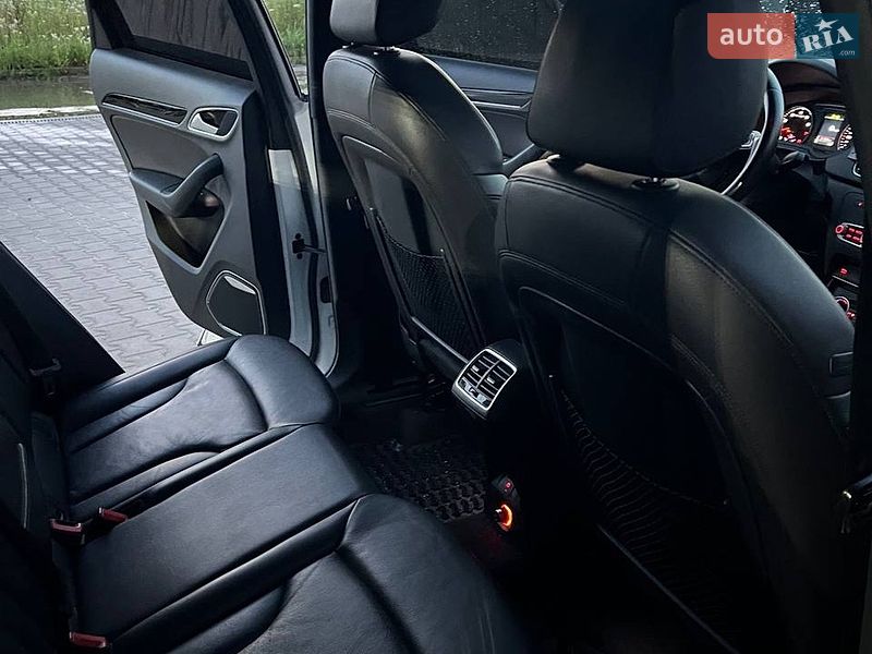 Позашляховик / Кросовер Audi Q3 2017 в Львові