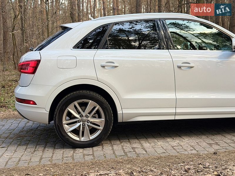 Позашляховик / Кросовер Audi Q3 2016 в Житомирі
