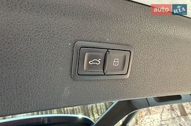 Позашляховик / Кросовер Audi Q3 2016 в Житомирі