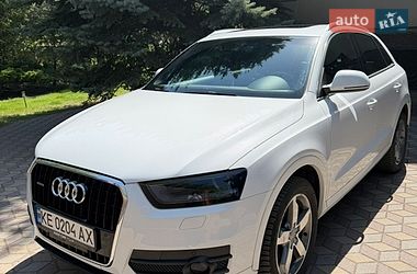Позашляховик / Кросовер Audi Q3 2015 в Дніпрі