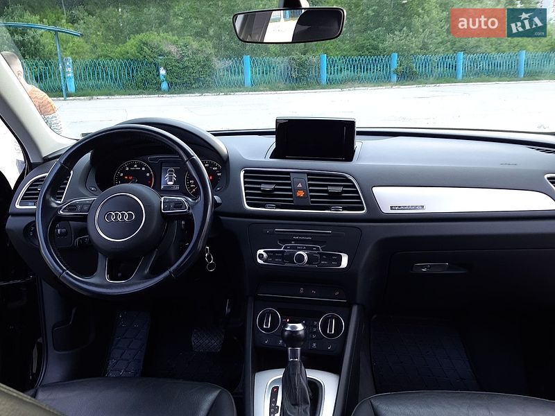 Позашляховик / Кросовер Audi Q3 2016 в Чернівцях