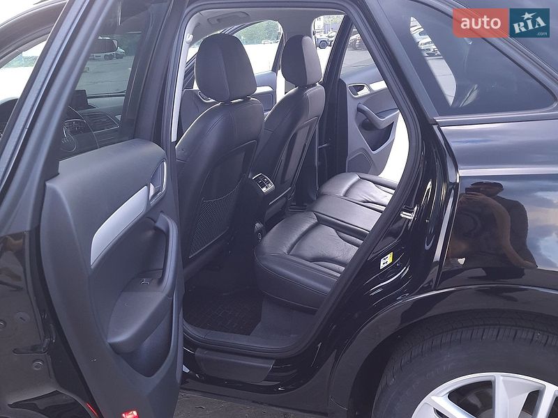 Позашляховик / Кросовер Audi Q3 2016 в Чернівцях