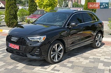 Внедорожник / Кроссовер Audi Q3 2020 в Киеве