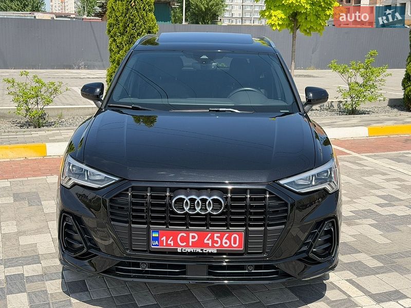 Внедорожник / Кроссовер Audi Q3 2020 в Киеве