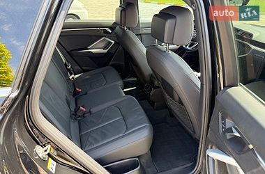 Внедорожник / Кроссовер Audi Q3 2020 в Киеве