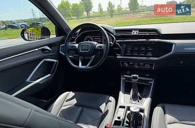 Внедорожник / Кроссовер Audi Q3 2020 в Киеве