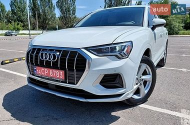Позашляховик / Кросовер Audi Q3 2020 в Дніпрі