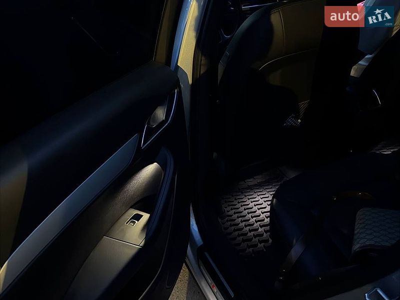 Внедорожник / Кроссовер Audi Q3 2018 в Киеве
