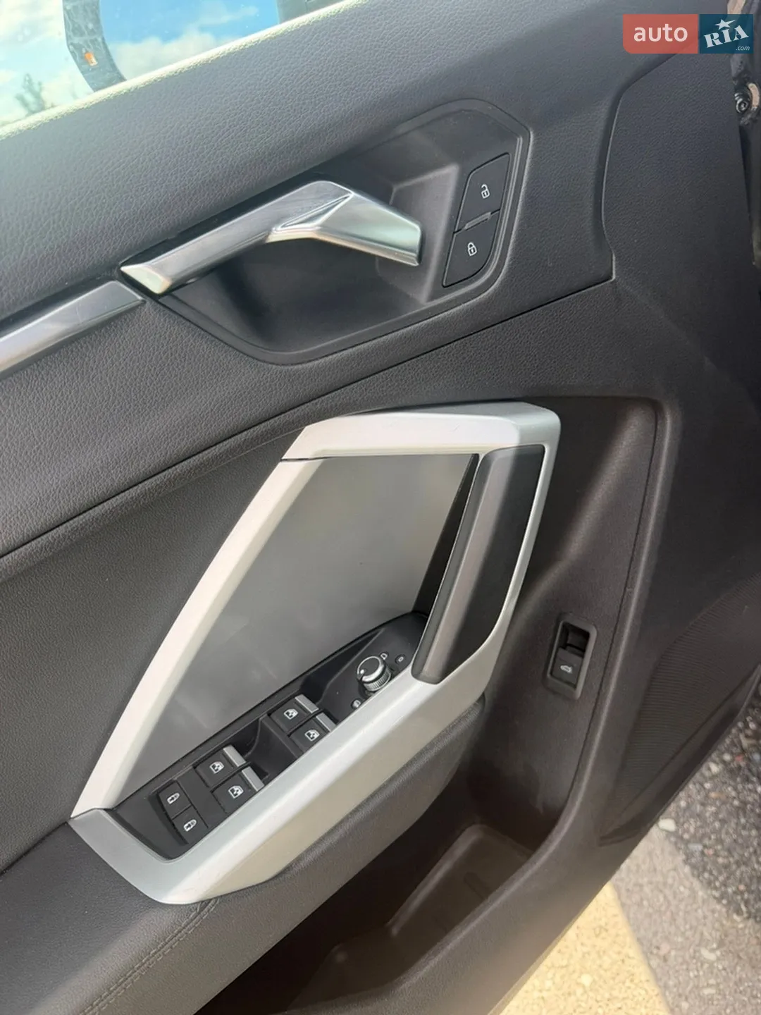 2019 Audi Q3 - мініатюра 16