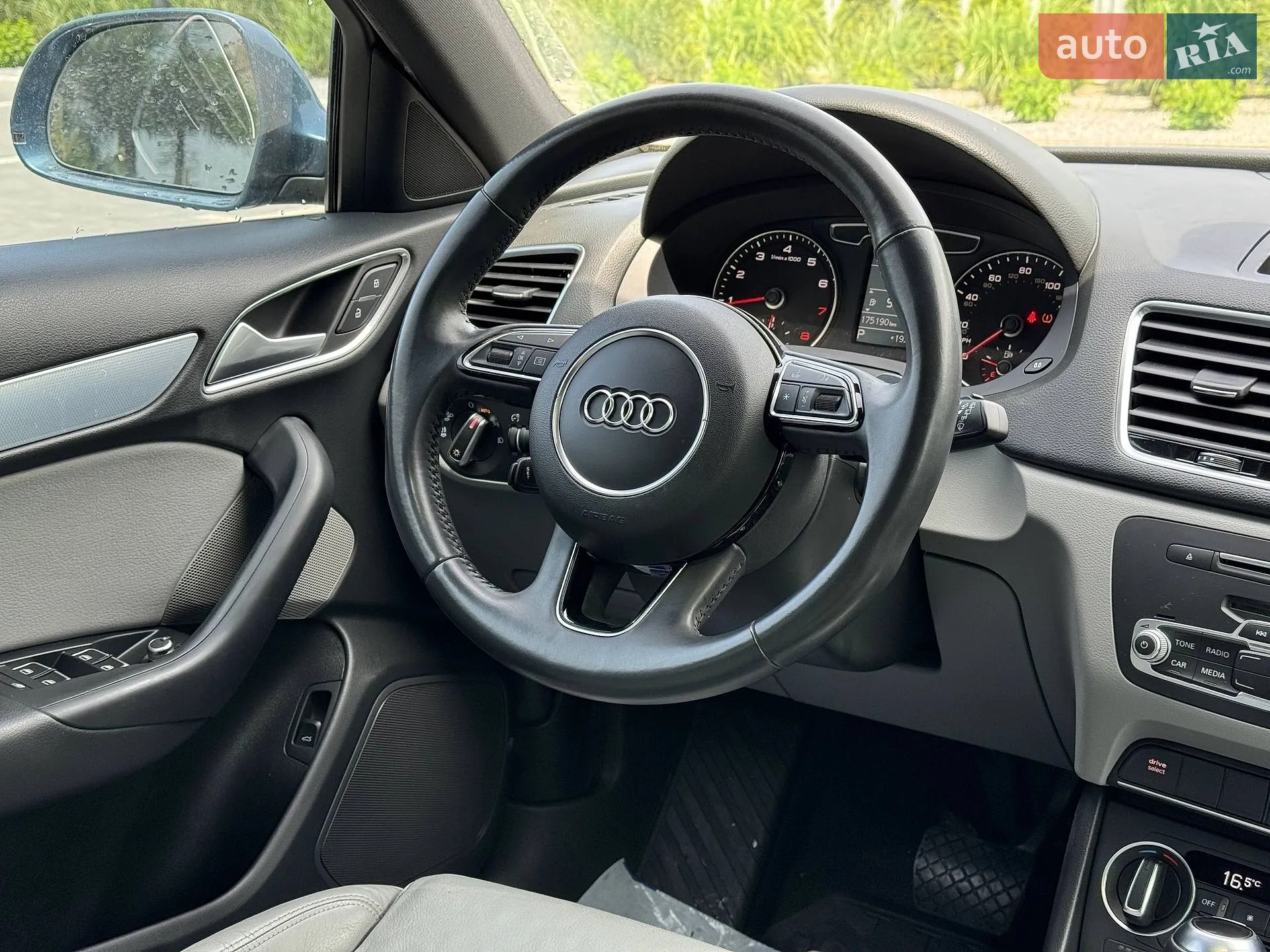 2017 Audi Q3 - мініатюра 18