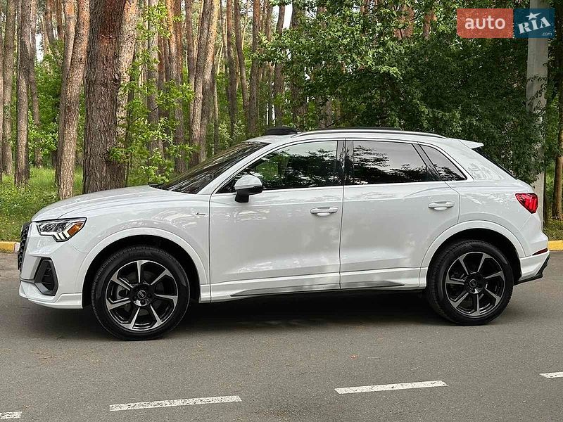 Внедорожник / Кроссовер Audi Q3 2024 в Киеве