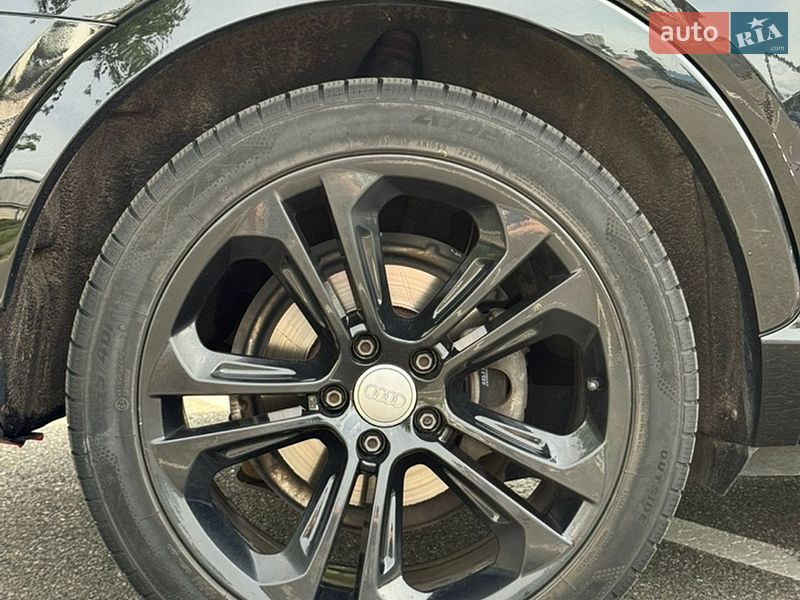 Позашляховик / Кросовер Audi Q3 2014 в Києві