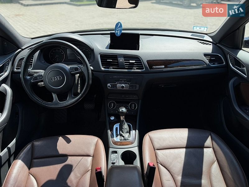 Внедорожник / Кроссовер Audi Q3 2017 в Черновцах