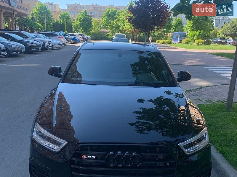 Внедорожник / Кроссовер Audi Q3 2017 в Киеве