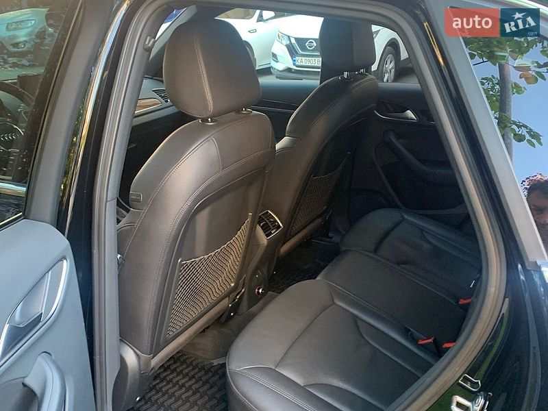 Внедорожник / Кроссовер Audi Q3 2017 в Киеве