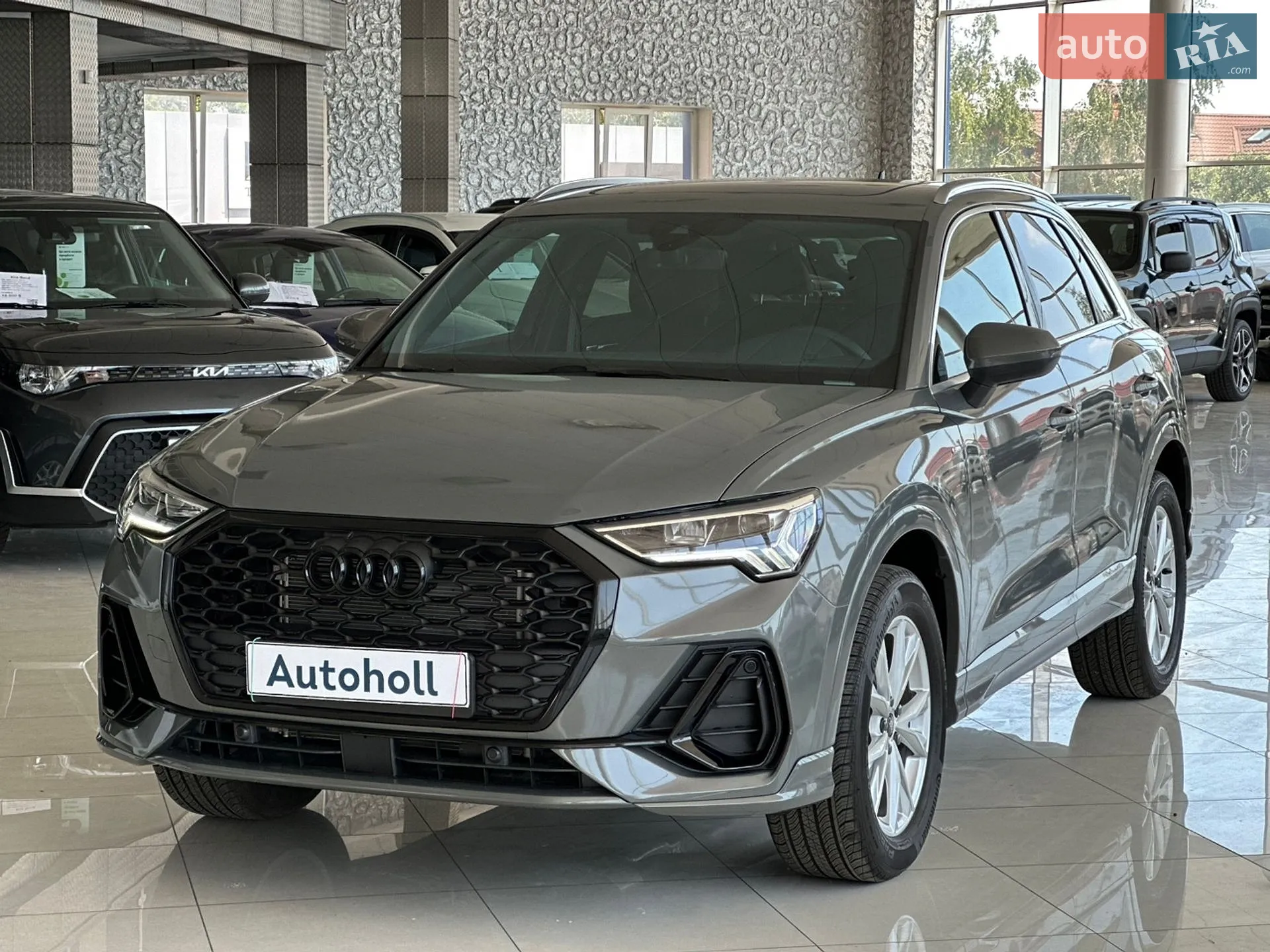 2025 Audi Q3 - фото 1
