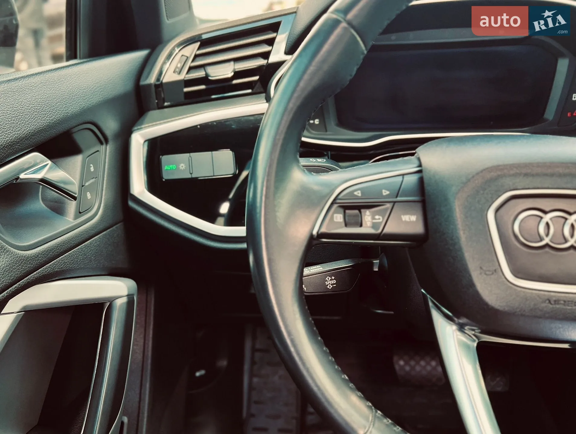 2019 Audi Q3 - мініатюра 16