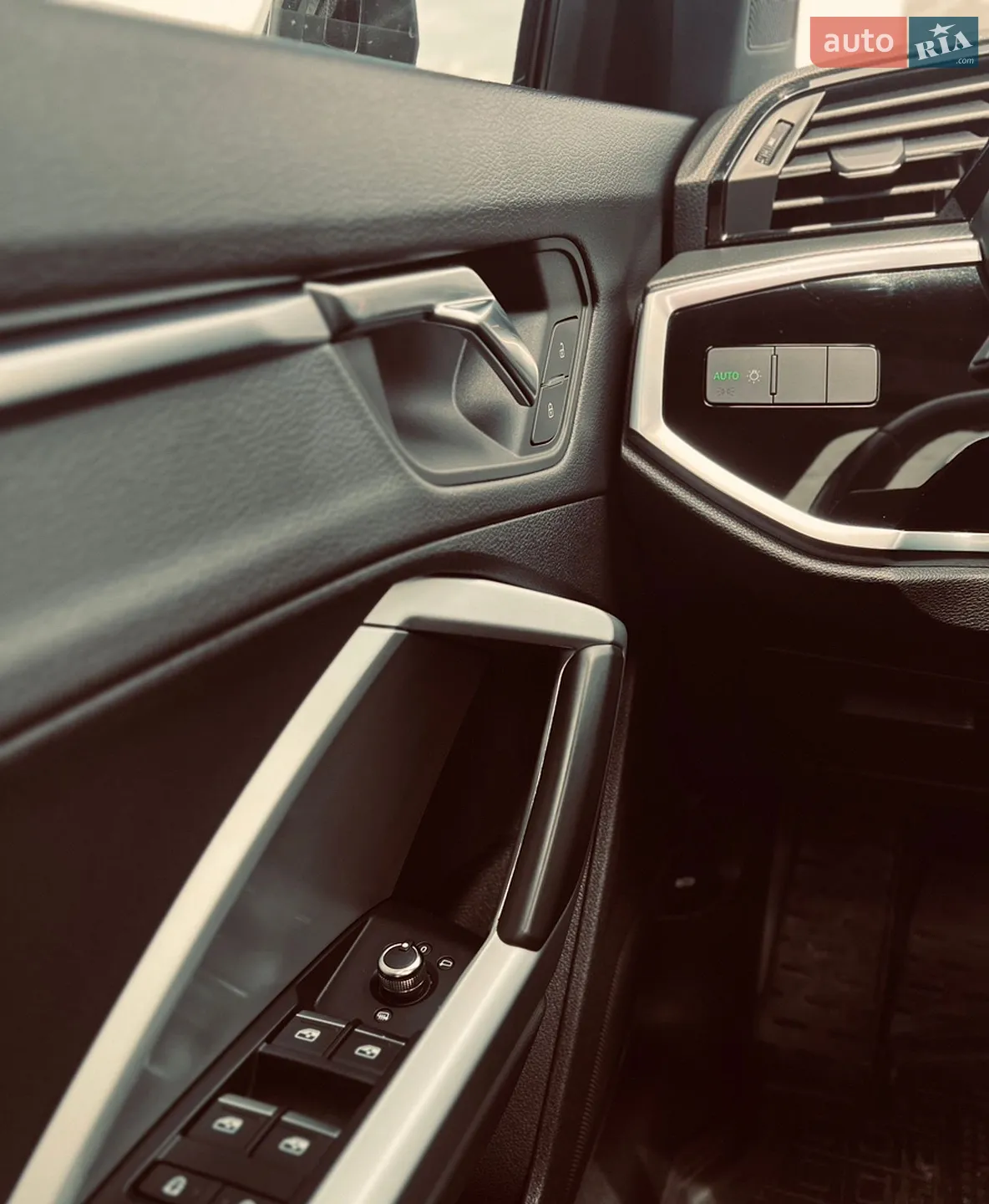 2019 Audi Q3 - мініатюра 12