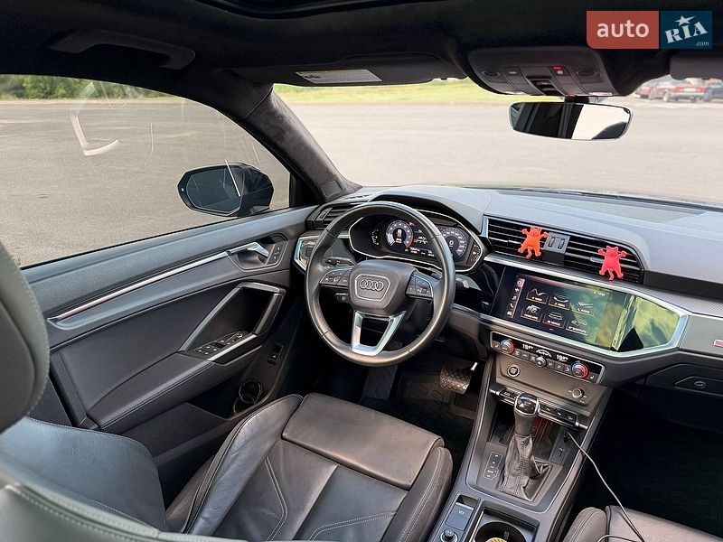 Позашляховик / Кросовер Audi Q3 2021 в Кривому Розі