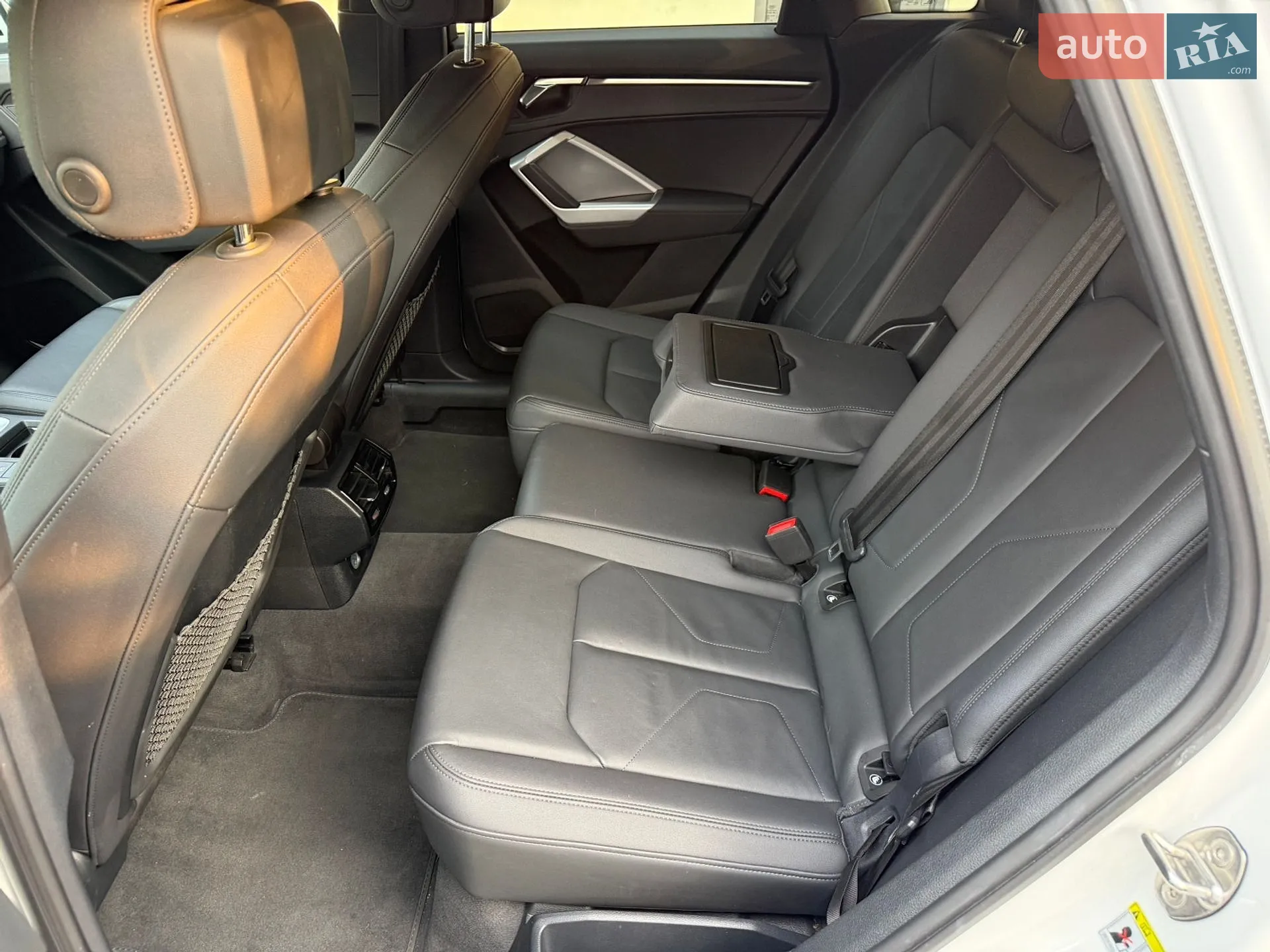 Audi Q3 2023 VIN WA1DECF33P1106205 фото оголошення 24 з 38
