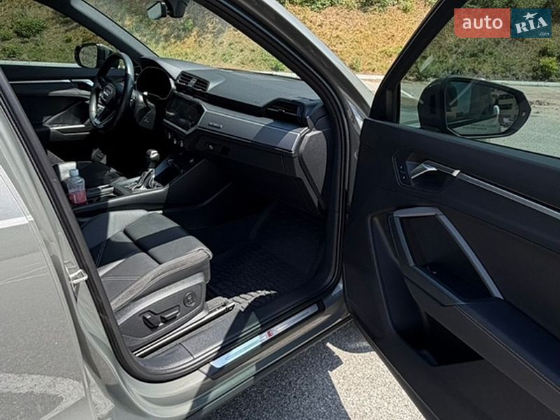 Позашляховик / Кросовер Audi Q3 2021 в Харкові фото 16 Позашляховик / Кросовер Audi Q3 2021 в Харкові