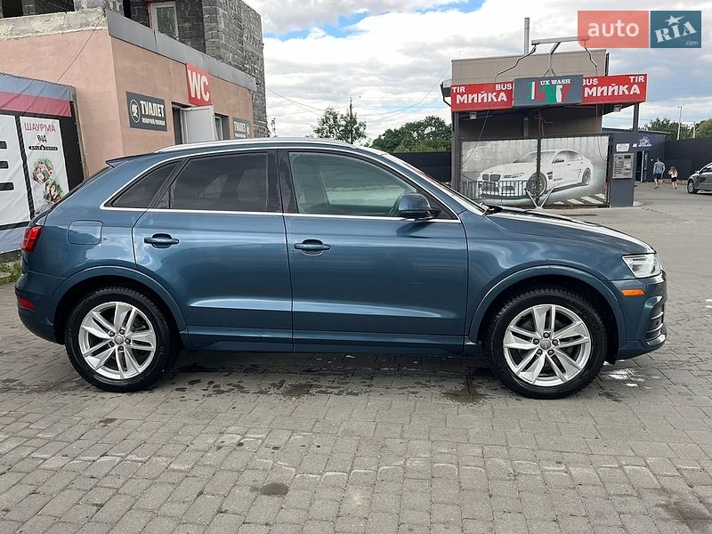 Внедорожник / Кроссовер Audi Q3 2015 в Ивано-Франковске