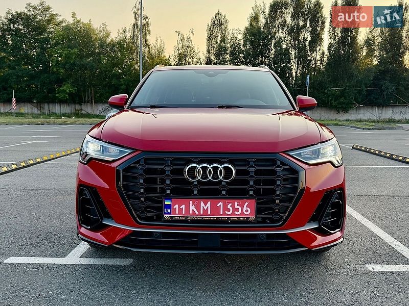 Внедорожник / Кроссовер Audi Q3 2021 в Киеве