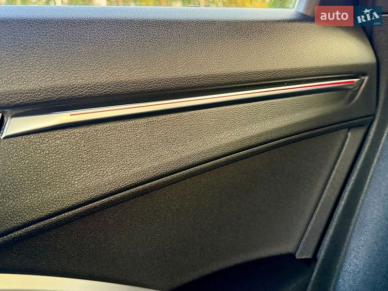 Внедорожник / Кроссовер Audi Q3 2021 в Киеве